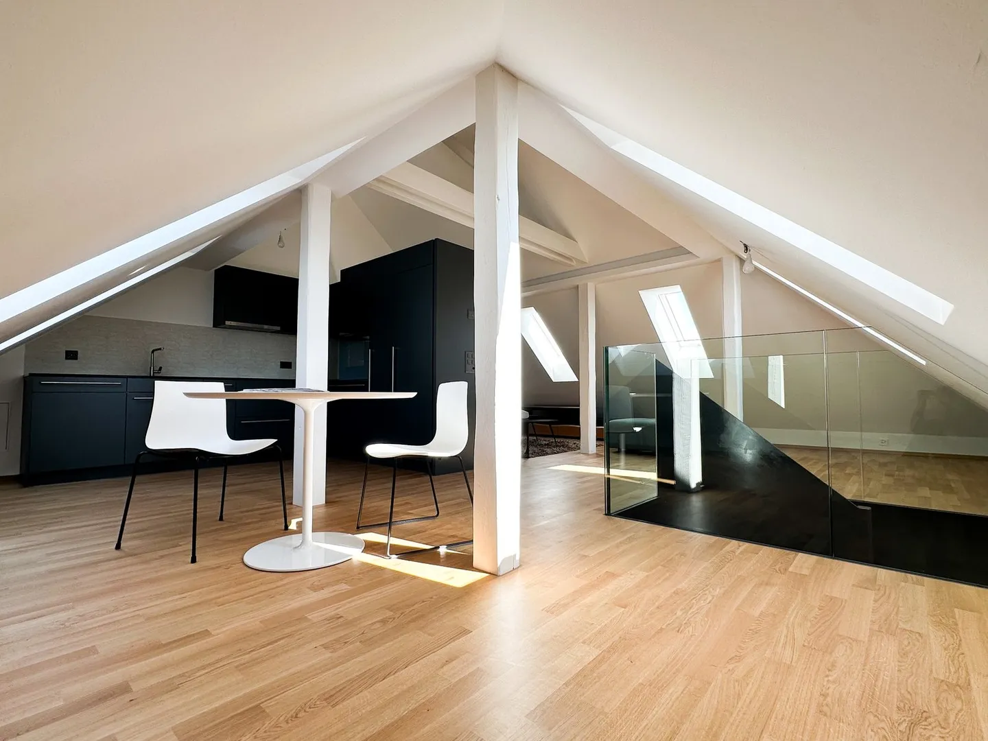 Wohnung mit 3.5 Zimmern im Dachgeschoss - Foto 1 von 12