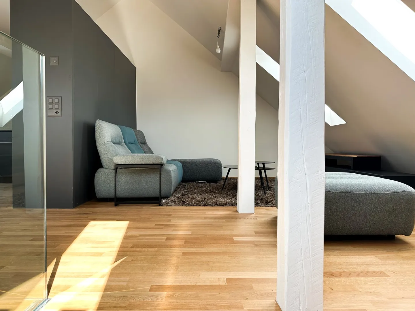 Wohnung mit 3.5 Zimmern im Dachgeschoss - Foto 3 von 12