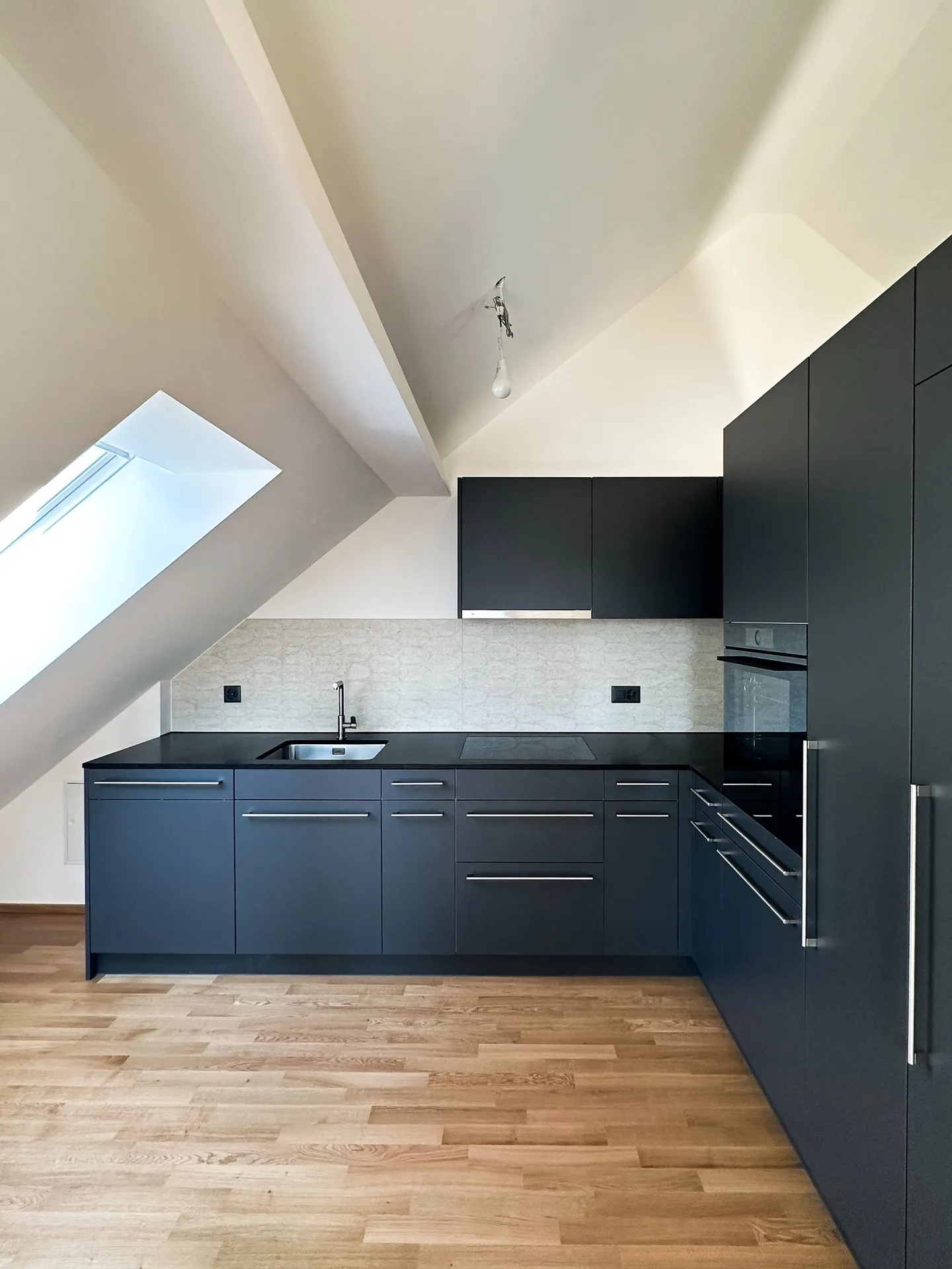 Wohnung mit 3.5 Zimmern im Dachgeschoss - Foto 6 von 12