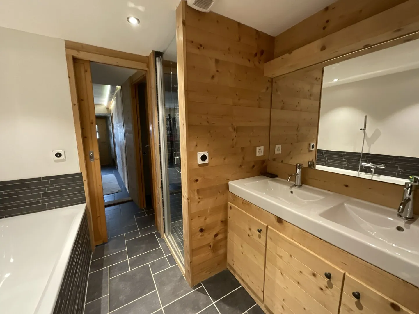 Dorfhaus mit zwei separaten Wohnungen - Foto 25 von 34