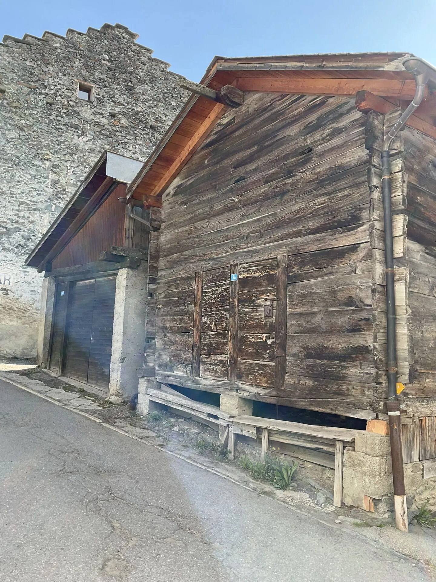 Dorfhaus mit zwei separaten Wohnungen - Foto 34 von 34