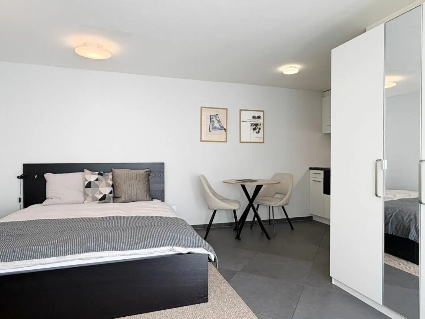Appartement meublé avec style incluant une place de parking - Photo 2 sur 11