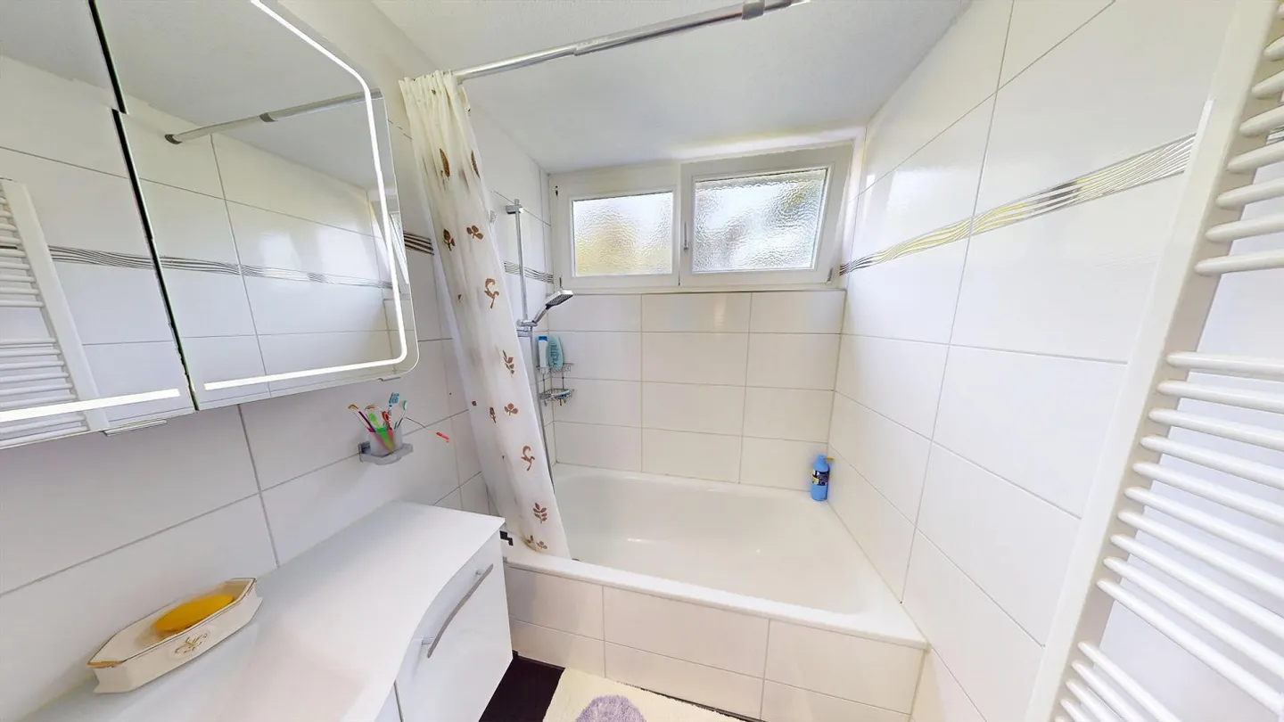 Helle Wohnung mit Balkon - Foto 7 von 17