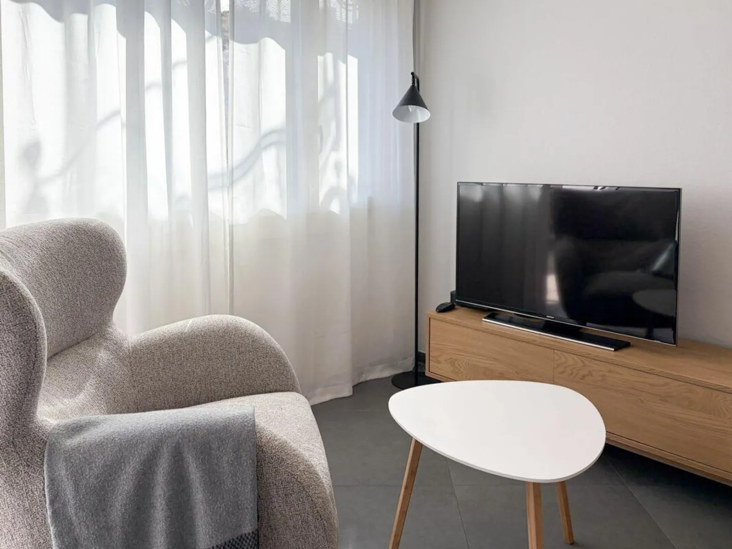 Appartement meublé avec style incluant une place de parking - Photo 4 sur 11