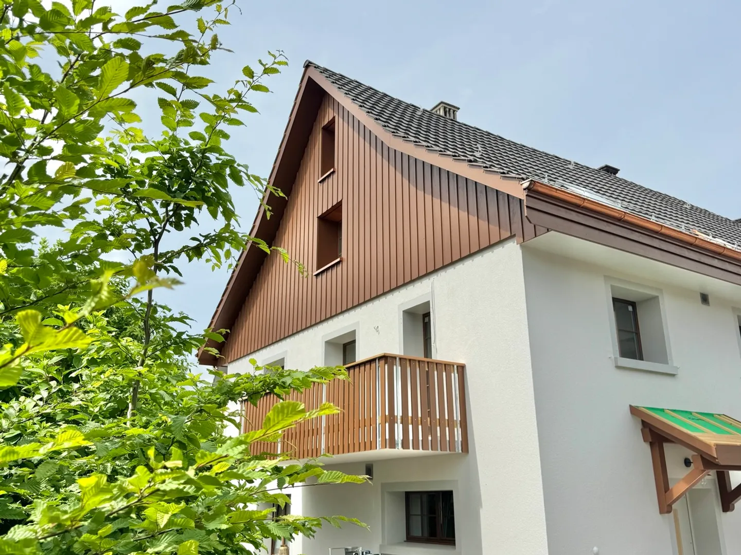 Moderne Maisonette mit Balkon - Foto 1 von 11