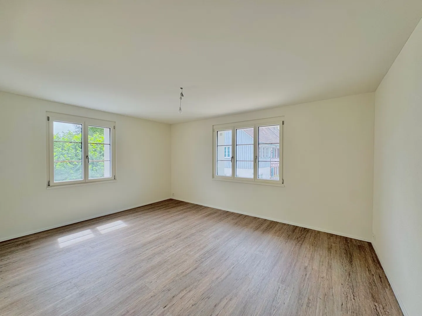 Moderne Maisonette mit Balkon - Foto 9 von 11
