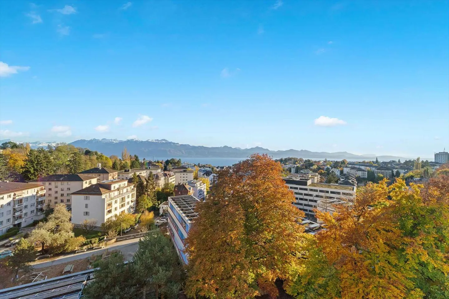 Bel attique avec balcon panoramique et splendide vue - Photo 11 sur 11