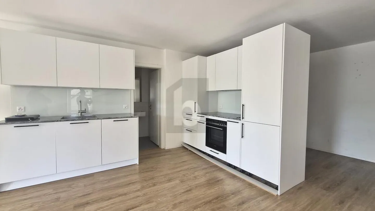 SPACIOUS AND BRIGHT - Photo 2 of 6