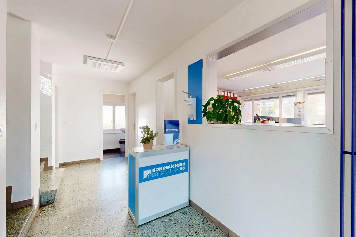 Spazi commerciali spaziosi a Heimberg - Foto 6 di 32