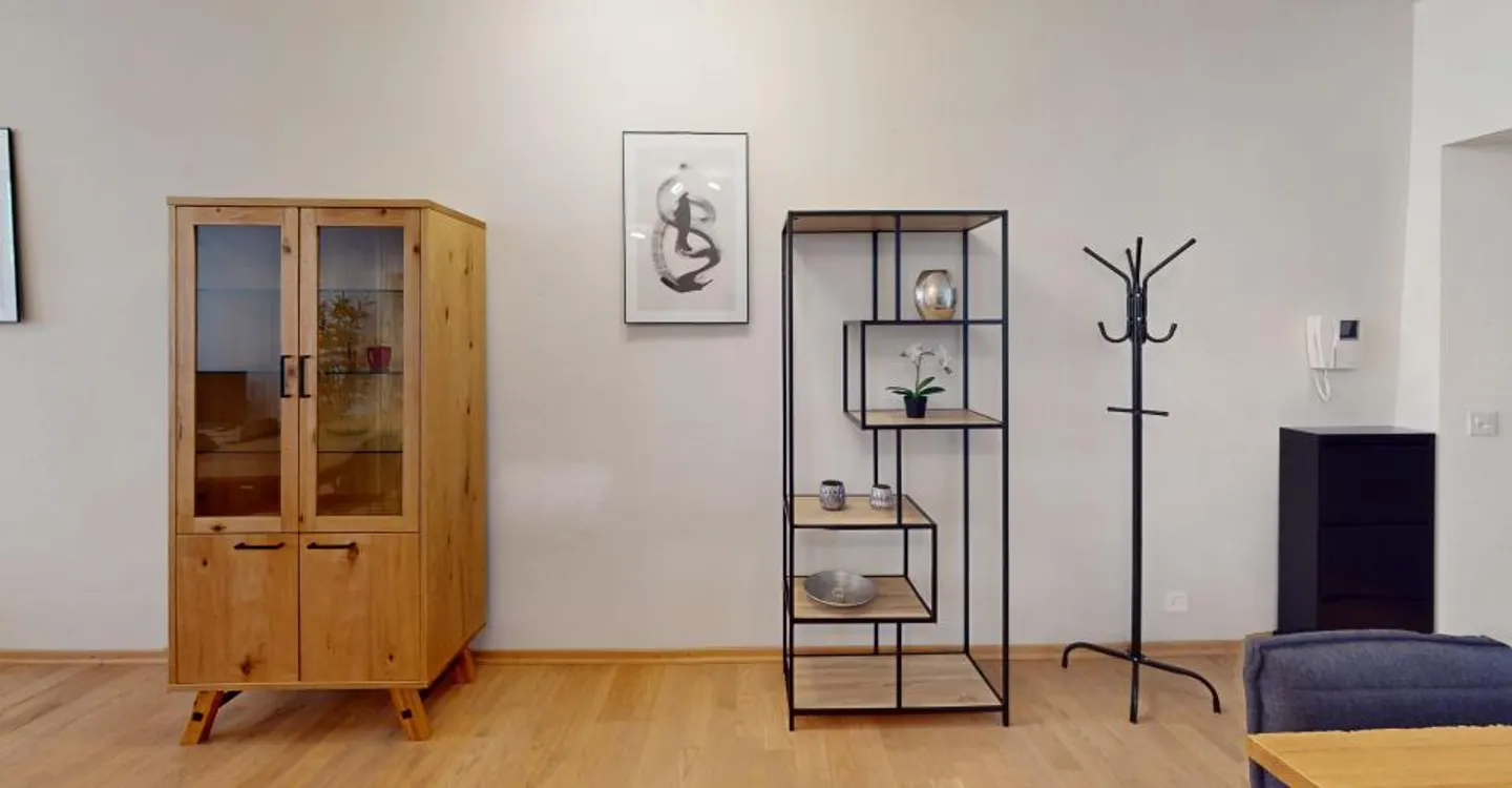 Elegant Central Apartment - Photo 7 of 19