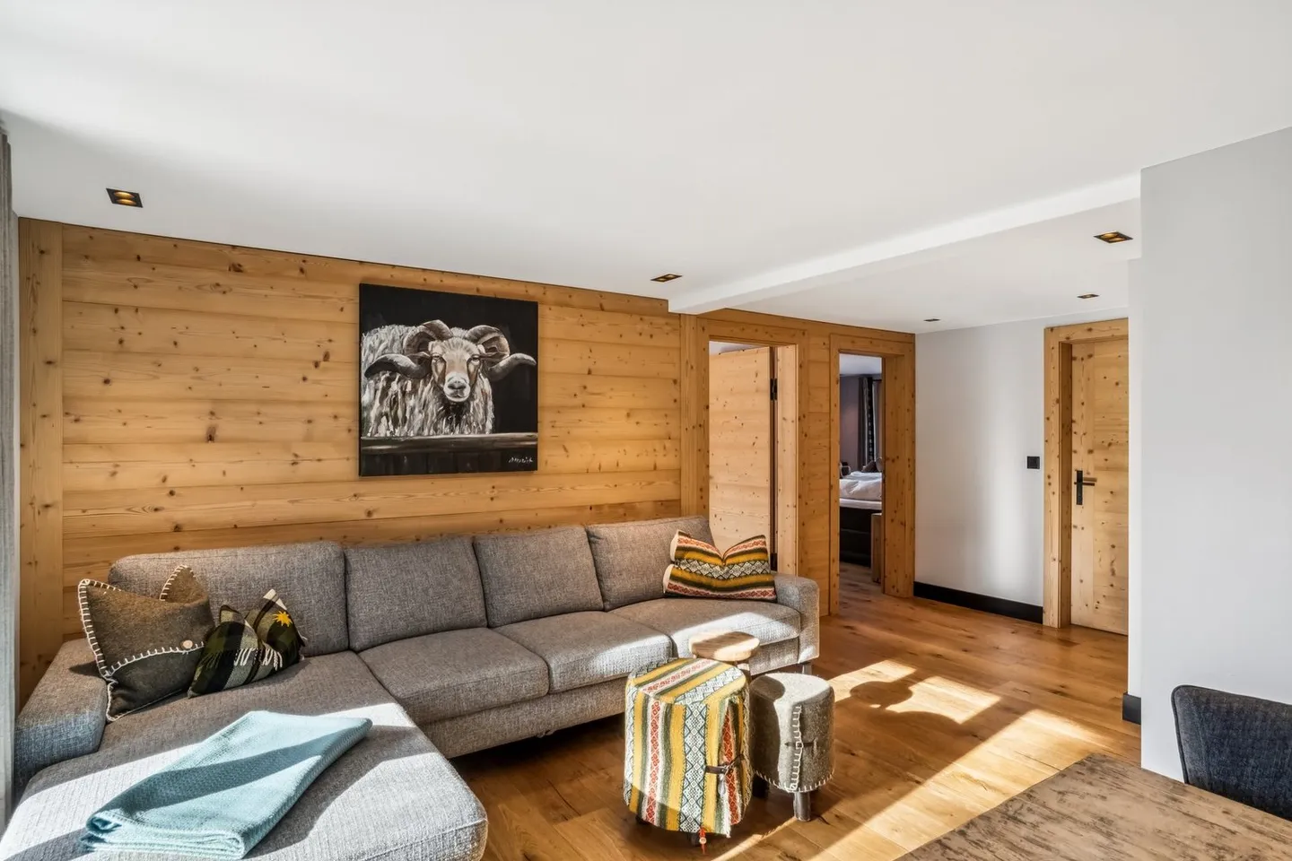 Sunny Terrace Apartment in Chalet Style with Mountain Panorama - Photo 5 of 13