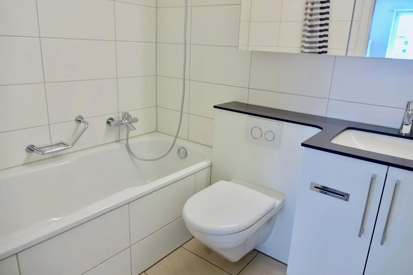 Furnished room in central shared apartment in Basel - Photo 7 of 10