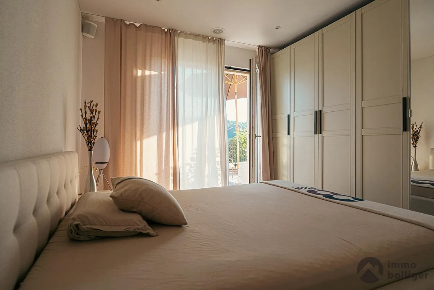 Luxury Attic Apartment with Terrace - Photo 7 of 12