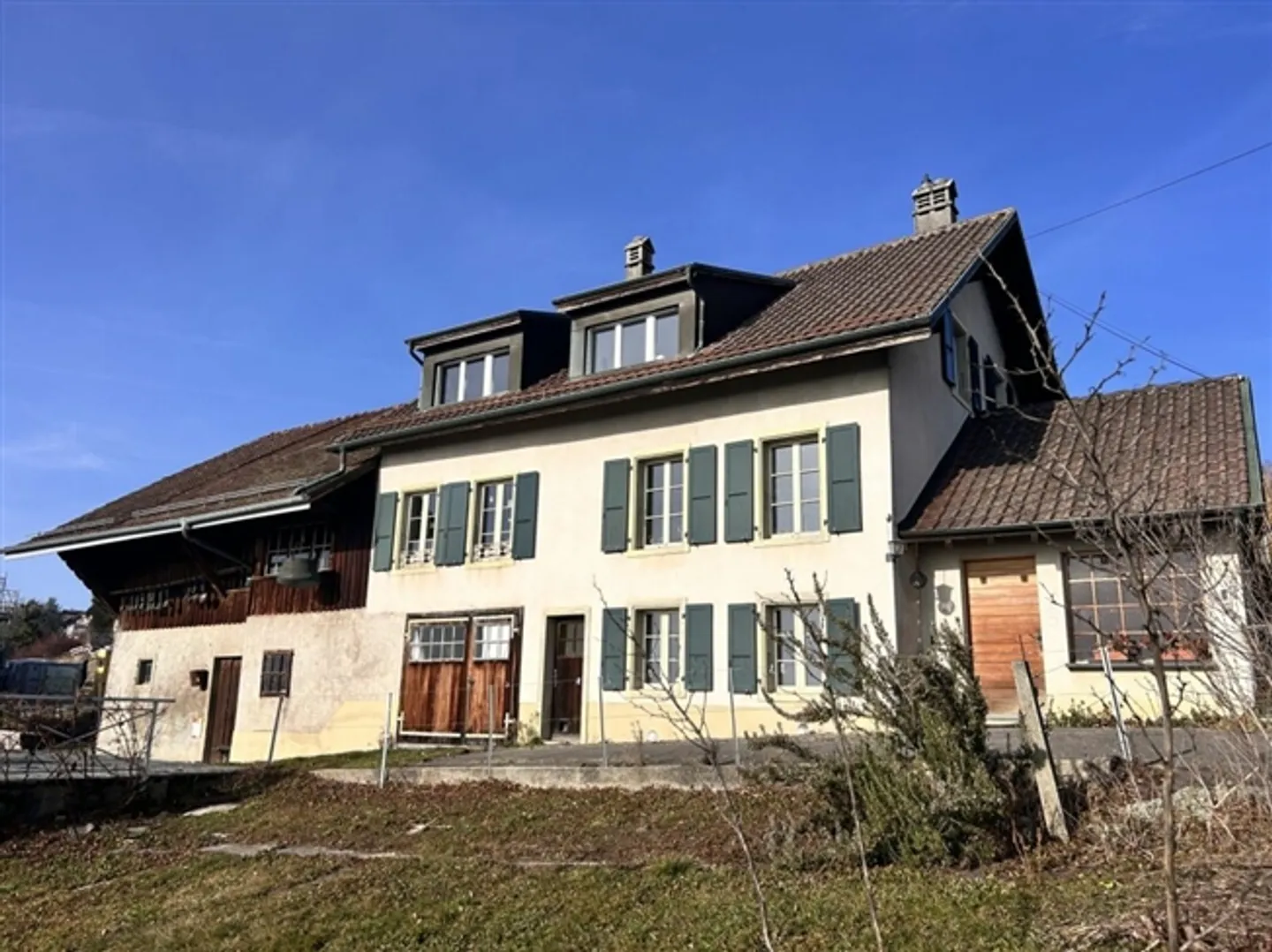 Renovated farmhouse with lots of character and views of the lake and mountains! - Photo 2 of 15