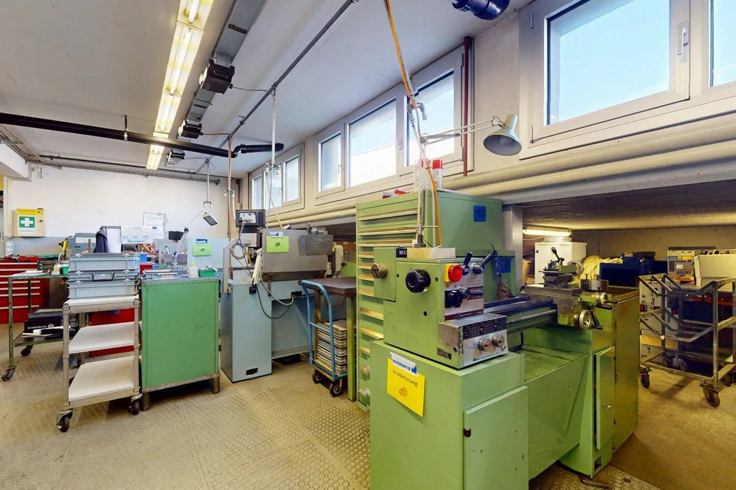 Spazi commerciali spaziosi a Heimberg - Foto 18 di 32