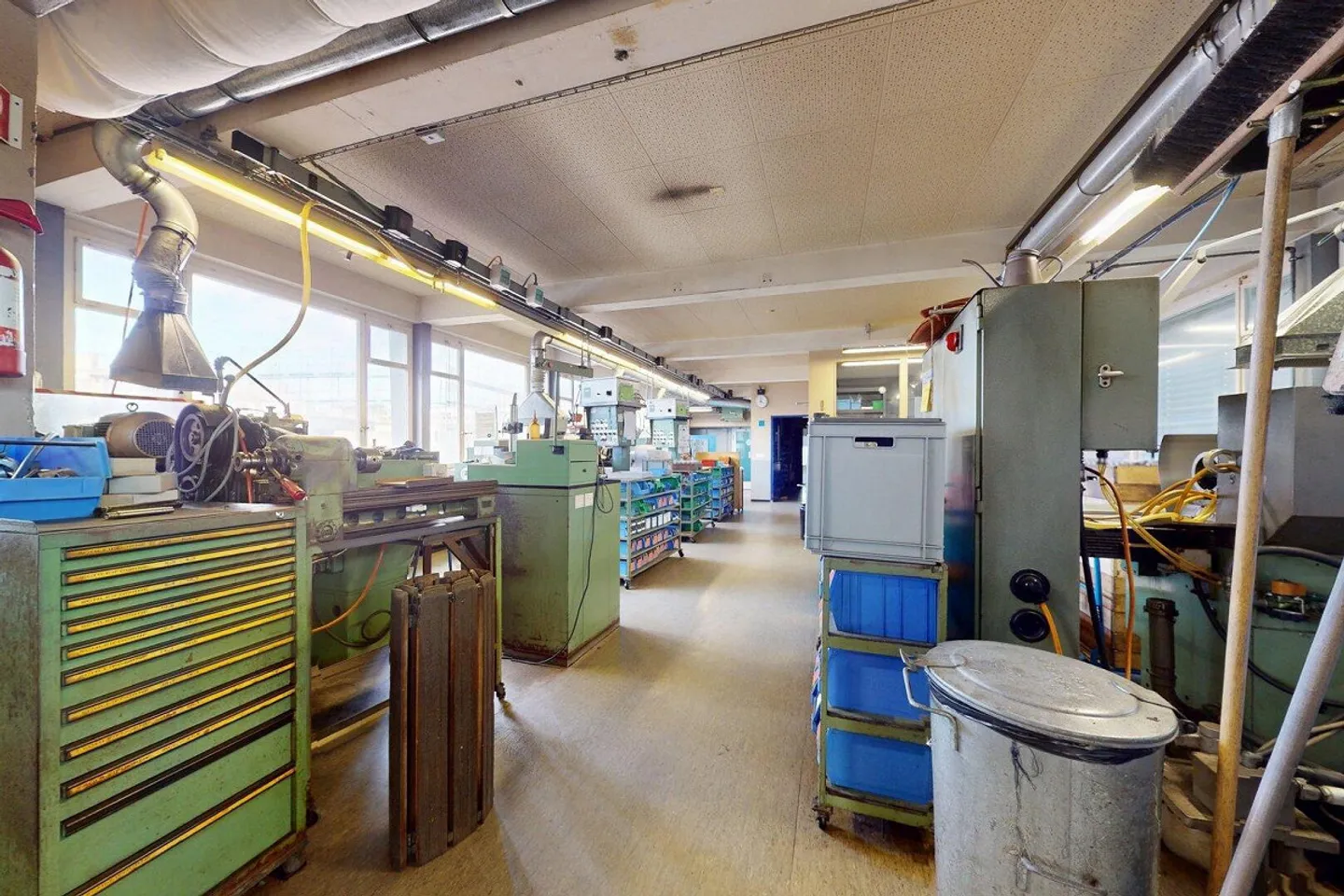 Spazi commerciali spaziosi a Heimberg - Foto 22 di 32
