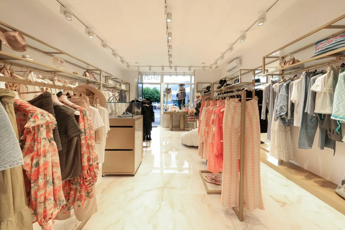 ASCONA - Historic residential and commercial building - Photo 14 of 18