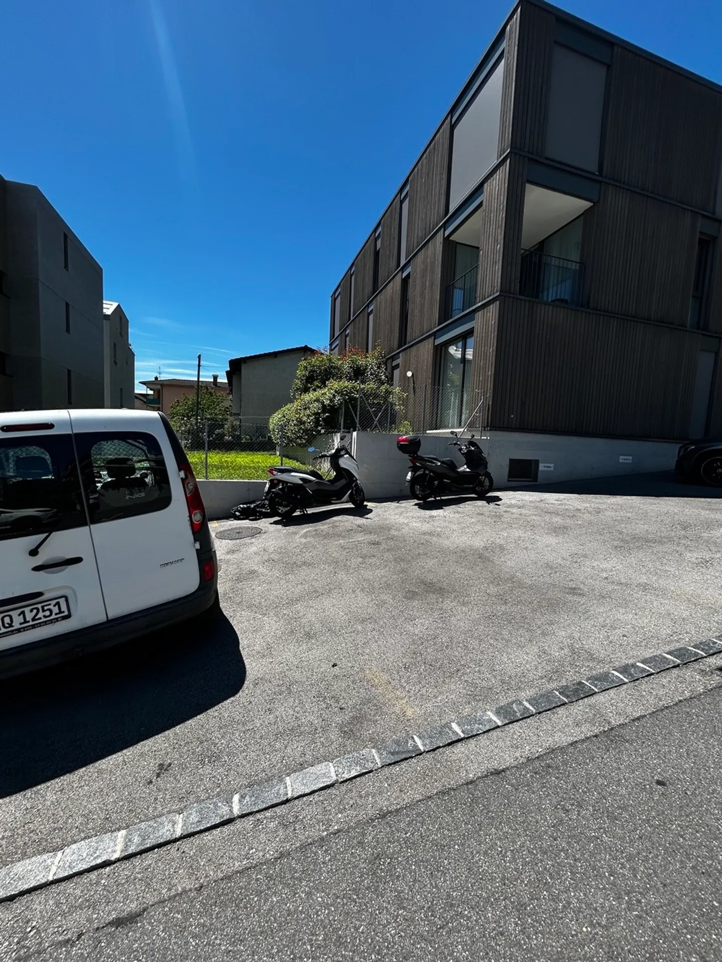 Posto auto esterno a Minusio - Foto 1 di 3