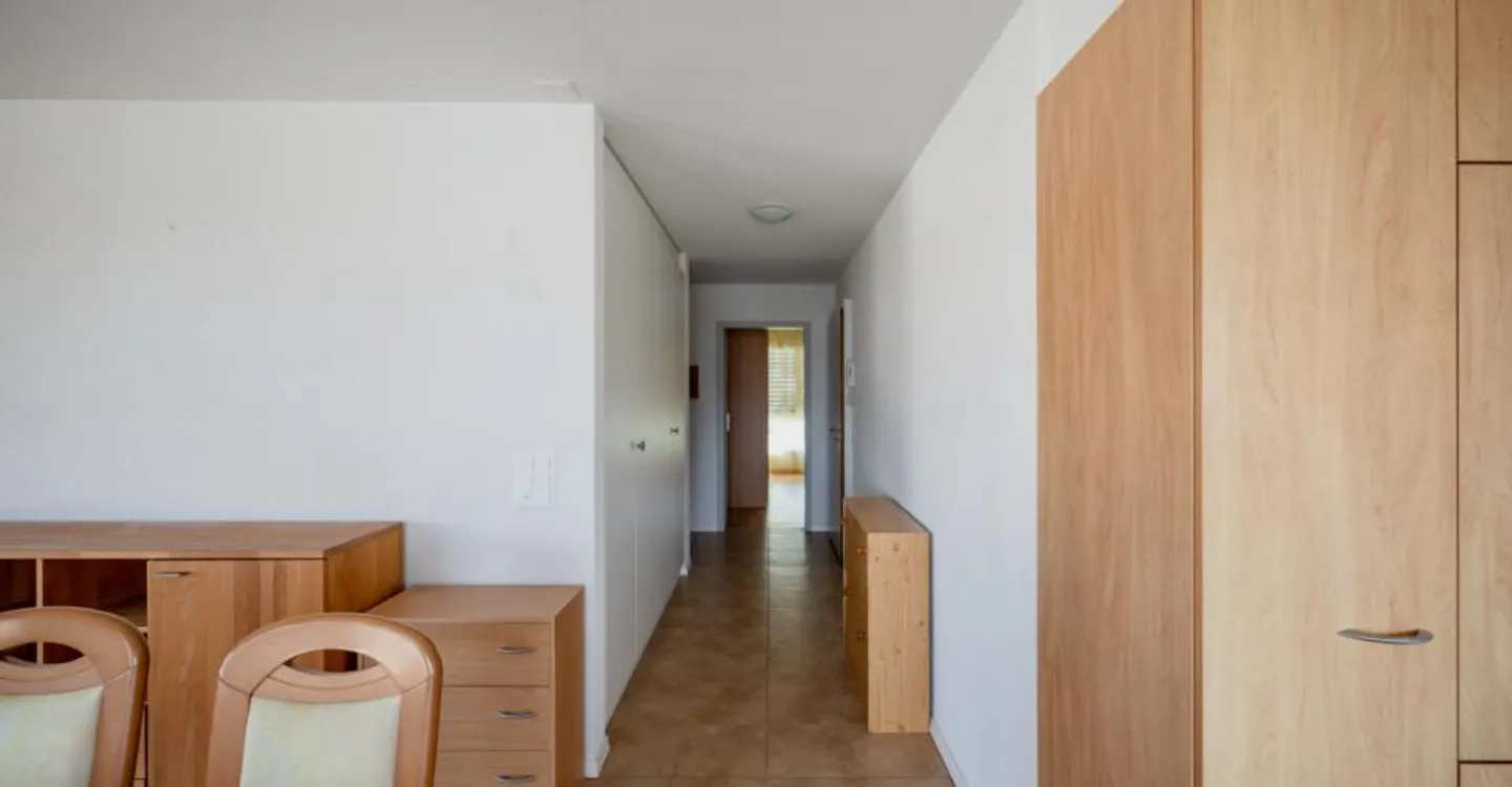 OPPORTUNITÉ À SAISIR AU COEUR D'ESTAVAYER : Lumineux appartement de 4.5 pièces - Photo 5 sur 13