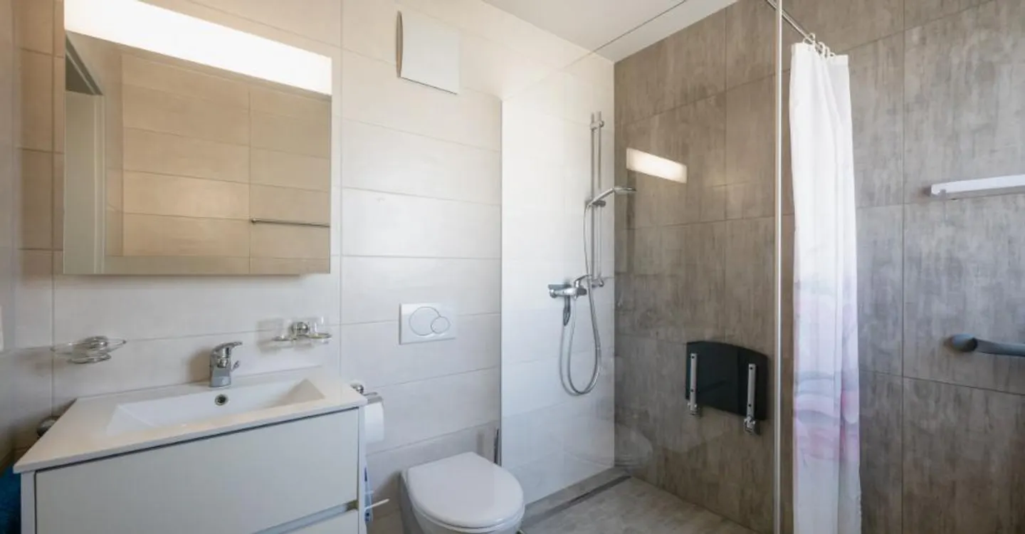 OPPORTUNITÉ À SAISIR AU COEUR D'ESTAVAYER : Lumineux appartement de 4.5 pièces - Photo 7 sur 13