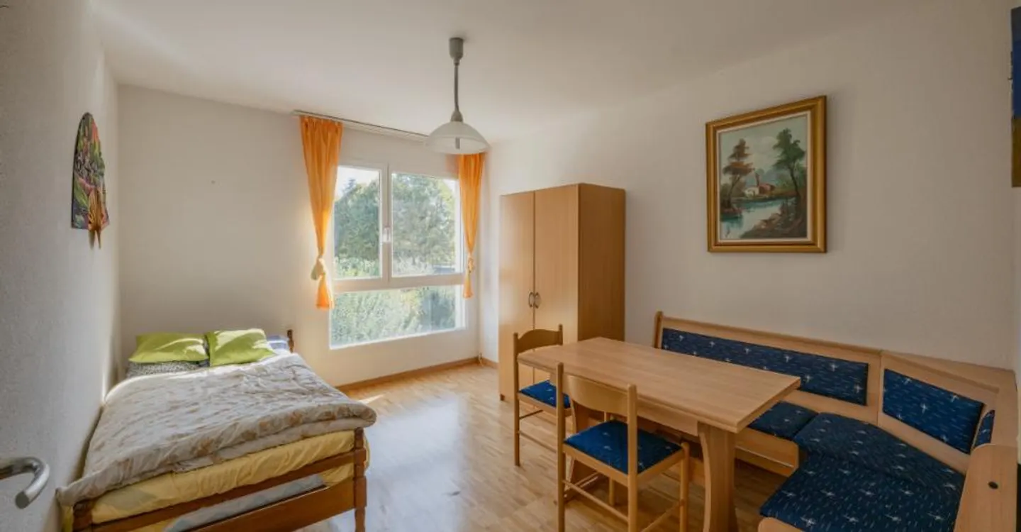 OPPORTUNITÉ À SAISIR AU COEUR D'ESTAVAYER : Lumineux appartement de 4.5 pièces - Photo 8 sur 13