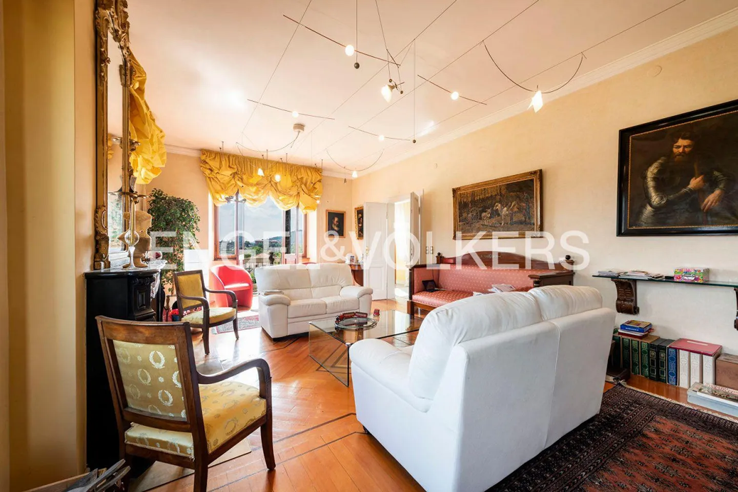 Villa raffinata dell'epoca tra il verde del Mendrisiotto - Foto 4 di 13