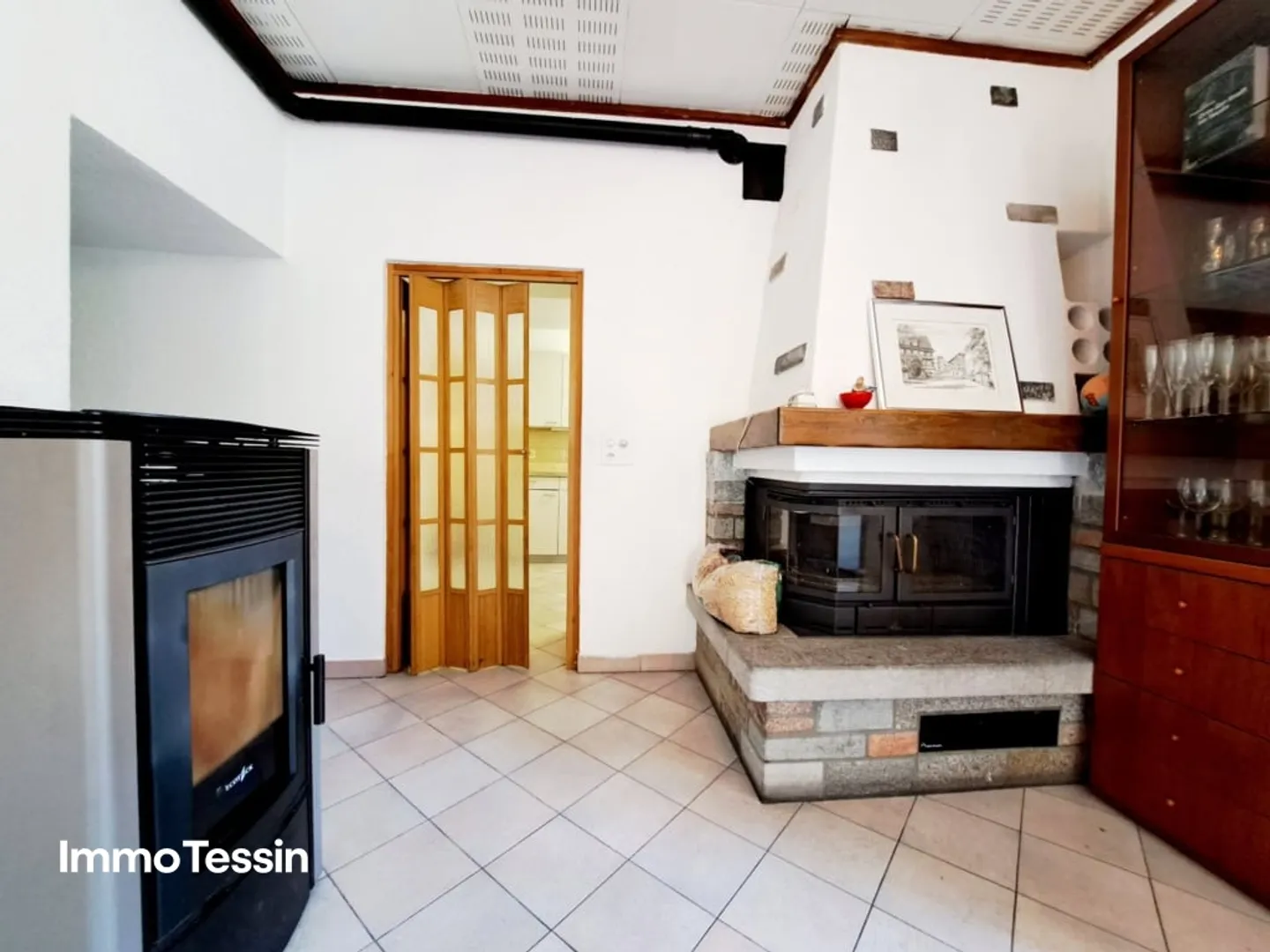 Appartamento al piano terra affascinante e bello in una posizione tranquilla con una grande terrazza privata di 35 m2 - Foto 6 di 13