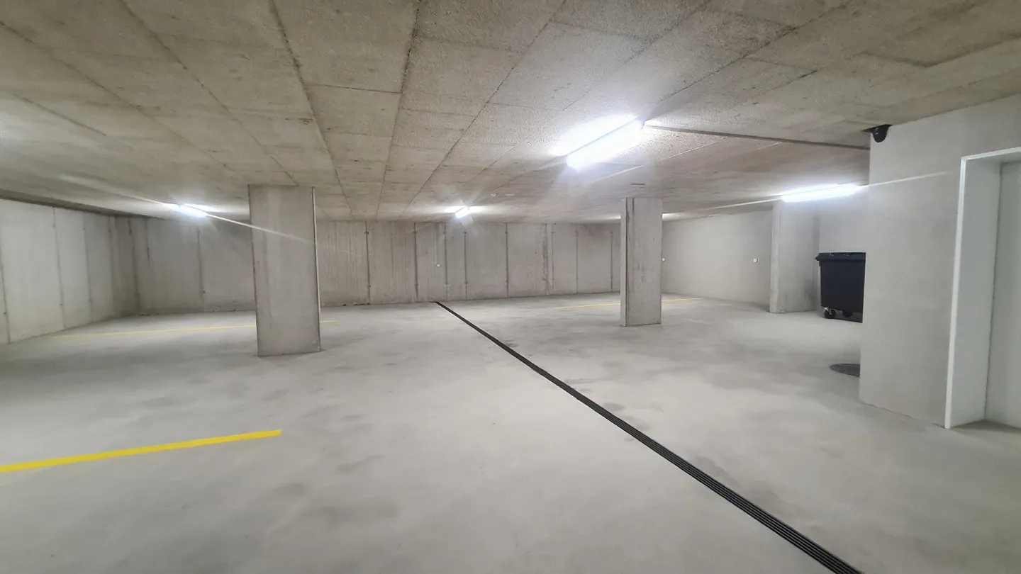 Posti auto centralizzati da affittare - Foto 2 di 3