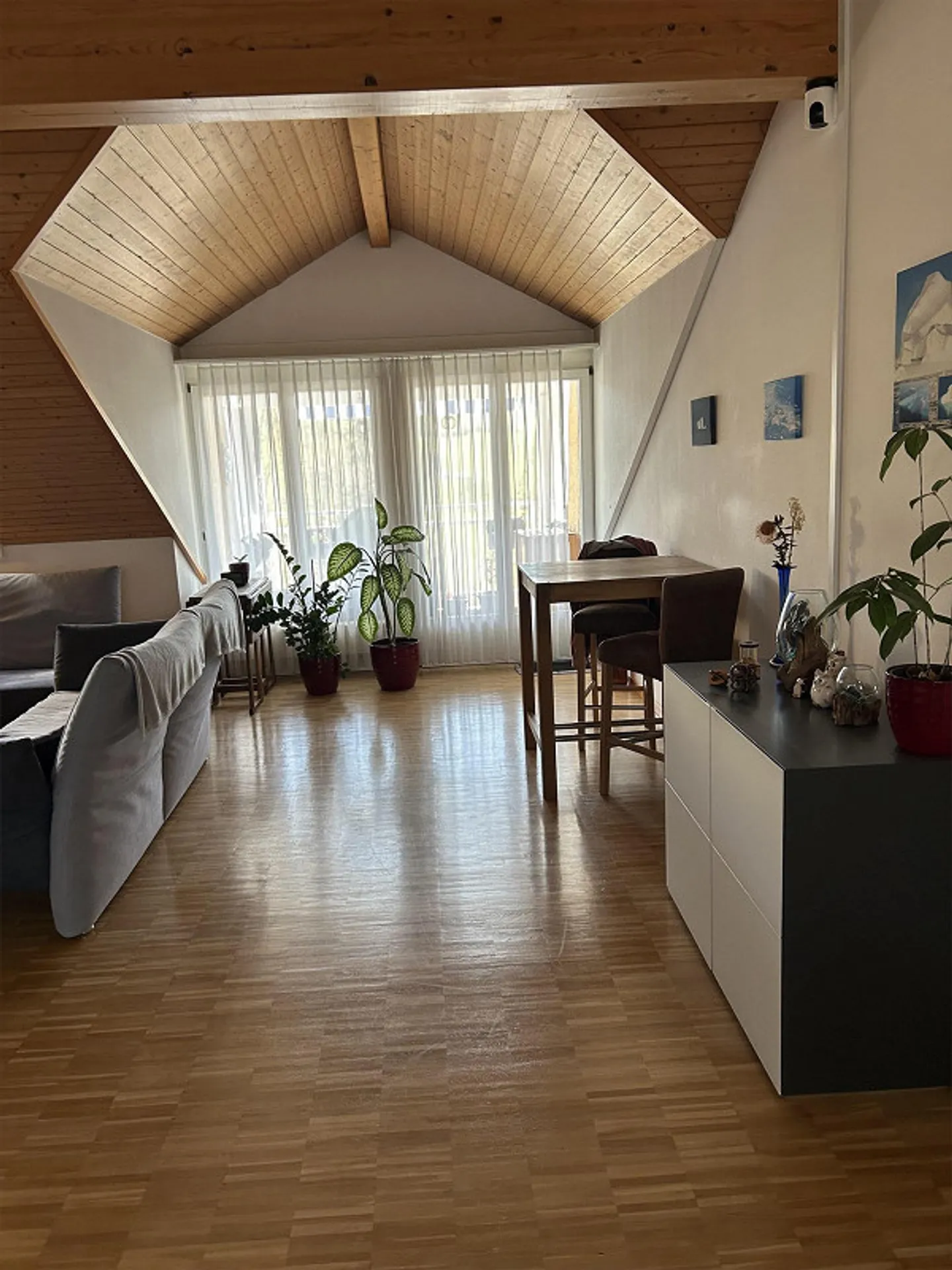 very nice and large 3.5 room penthouse apartment - Photo 4 of 8