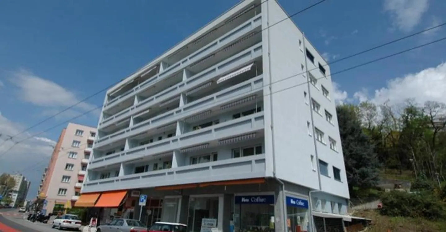 Appartement avec vue lac exceptionnelle - Photo 1 sur 4