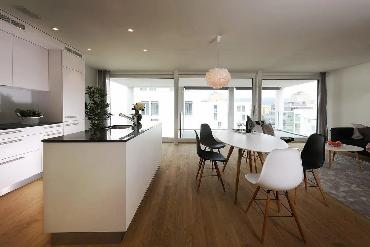 Appartement 4,5 pièces de rêve dans un cadre magnifique - Photo 2 sur 13
