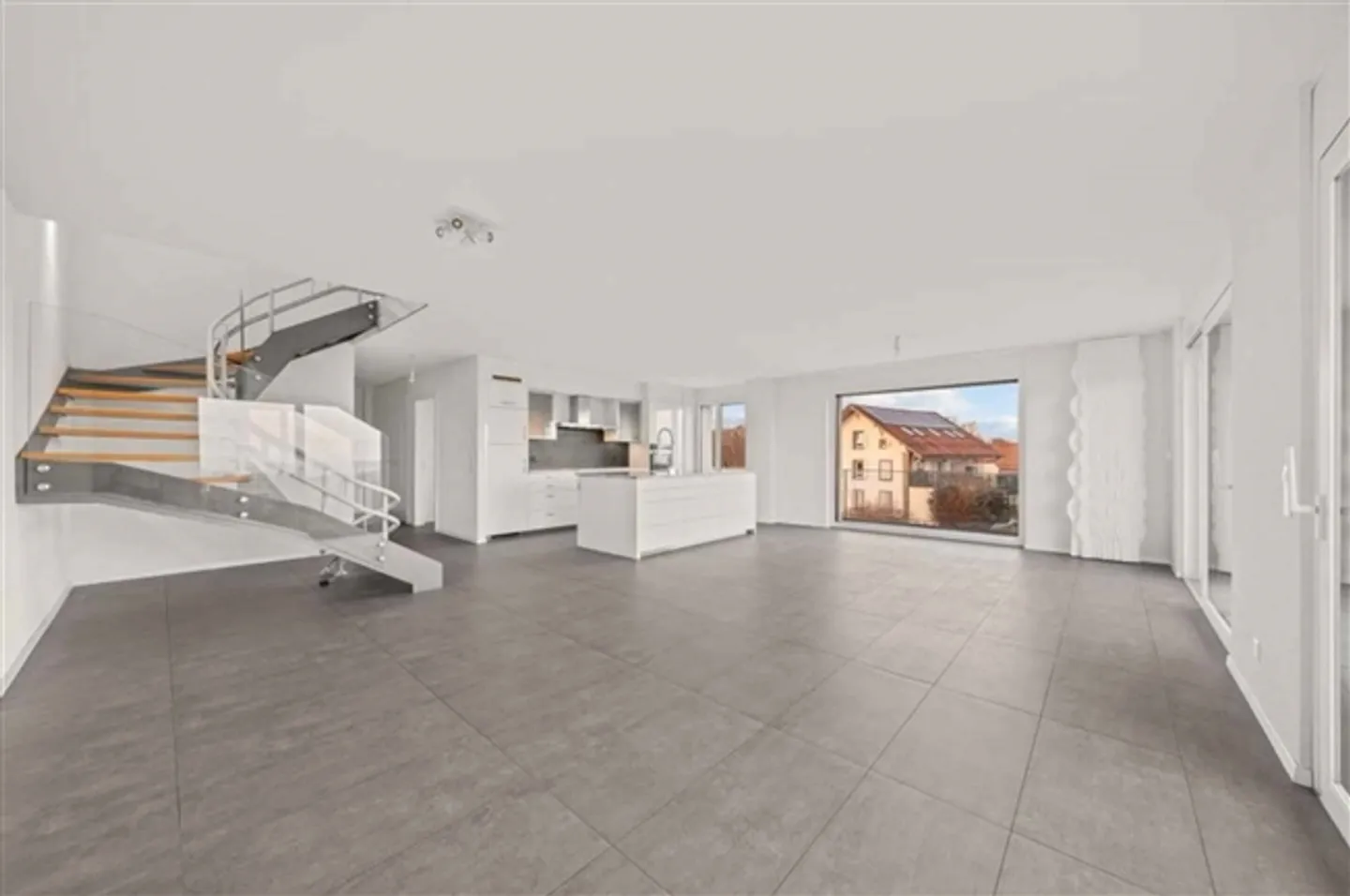 Superbe Appartement Duplex avec Vue - Photo 1 sur 8