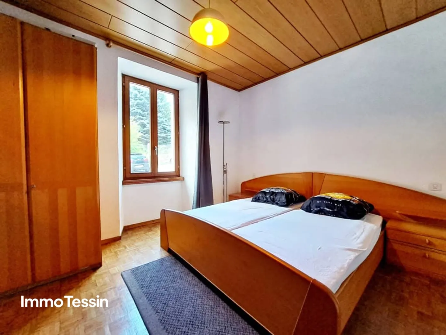Appartamento al piano terra affascinante e bello in una posizione tranquilla con una grande terrazza privata di 35 m2 - Foto 10 di 13