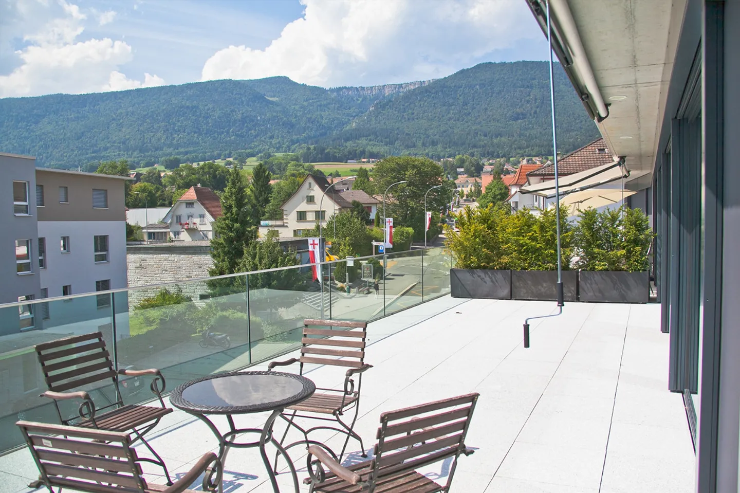 Ampio appartamento attico di 4,5 locali con terrazza e vista panoramica - Foto 1 di 9