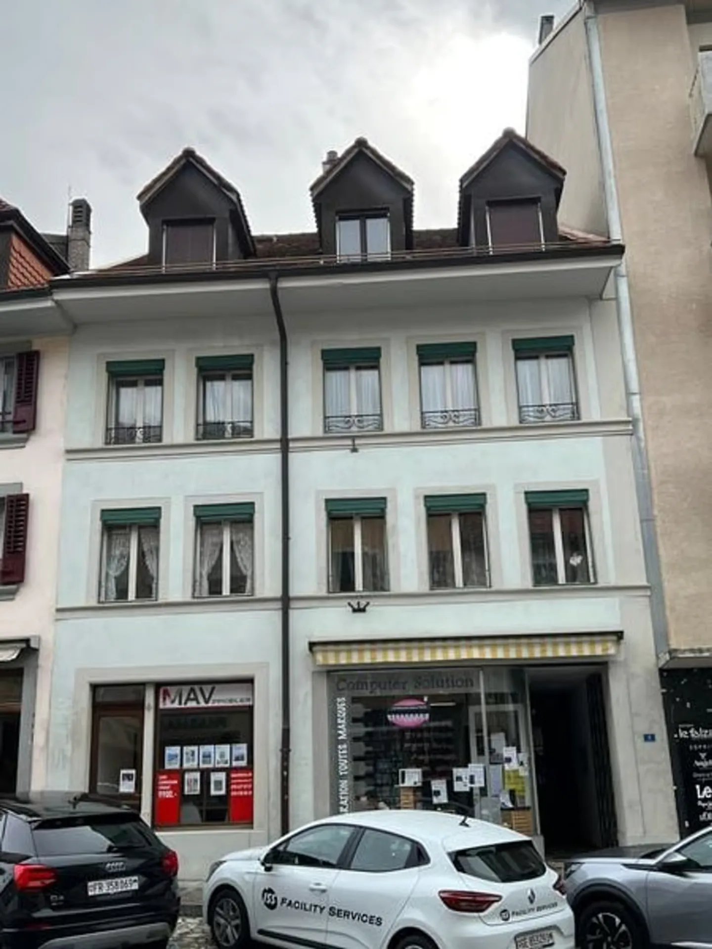 Zu vermieten - Charmante 3,5-Zimmer-Wohnung im Dachgeschoss in Romont - Foto 1 von 6