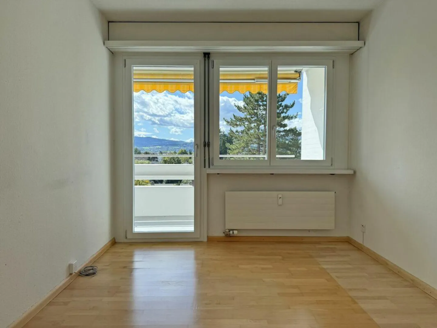 Luminoso appartamento di 4,5 stanze con vista - Foto 10 di 11