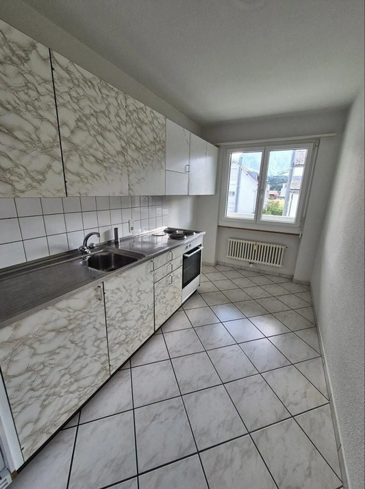 Quietly located 4-room apartment in Thun-Dürrenast - Photo 1 of 4