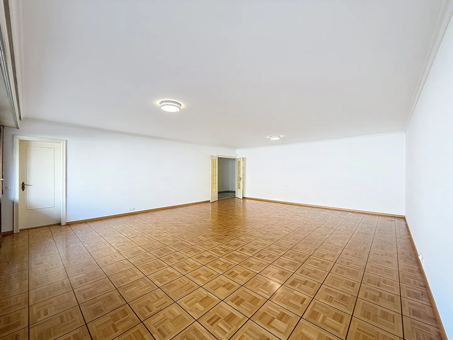 6.5 Room Apartment - Photo 3 of 12