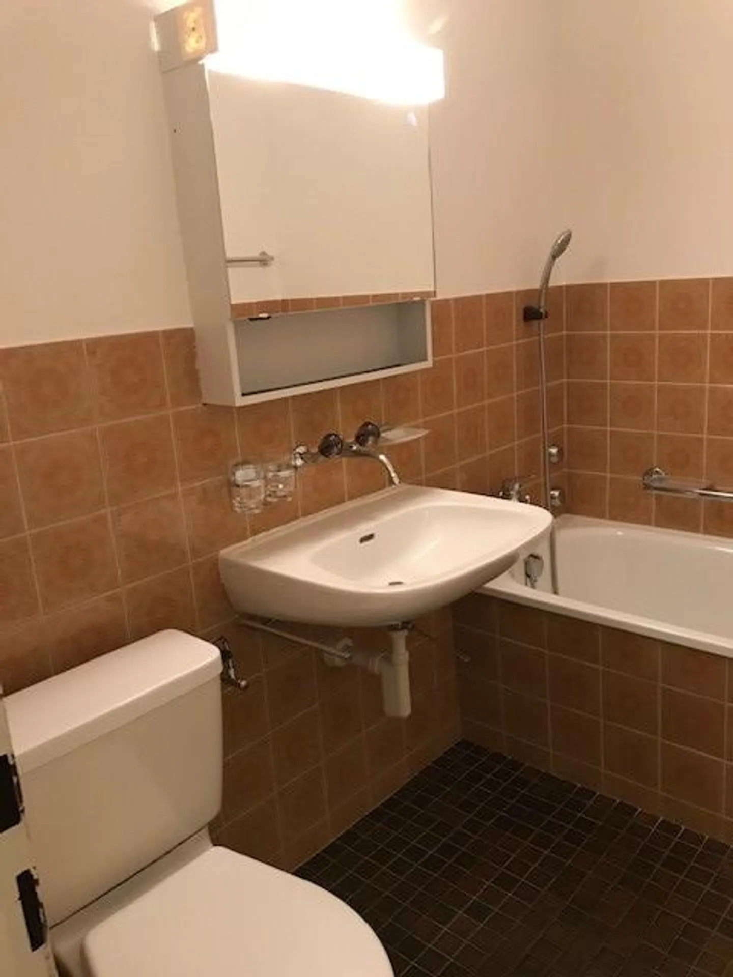 2 Zimmerwohnung mit Gartensitzplatz zu vermieten - Photo 5 sur 5