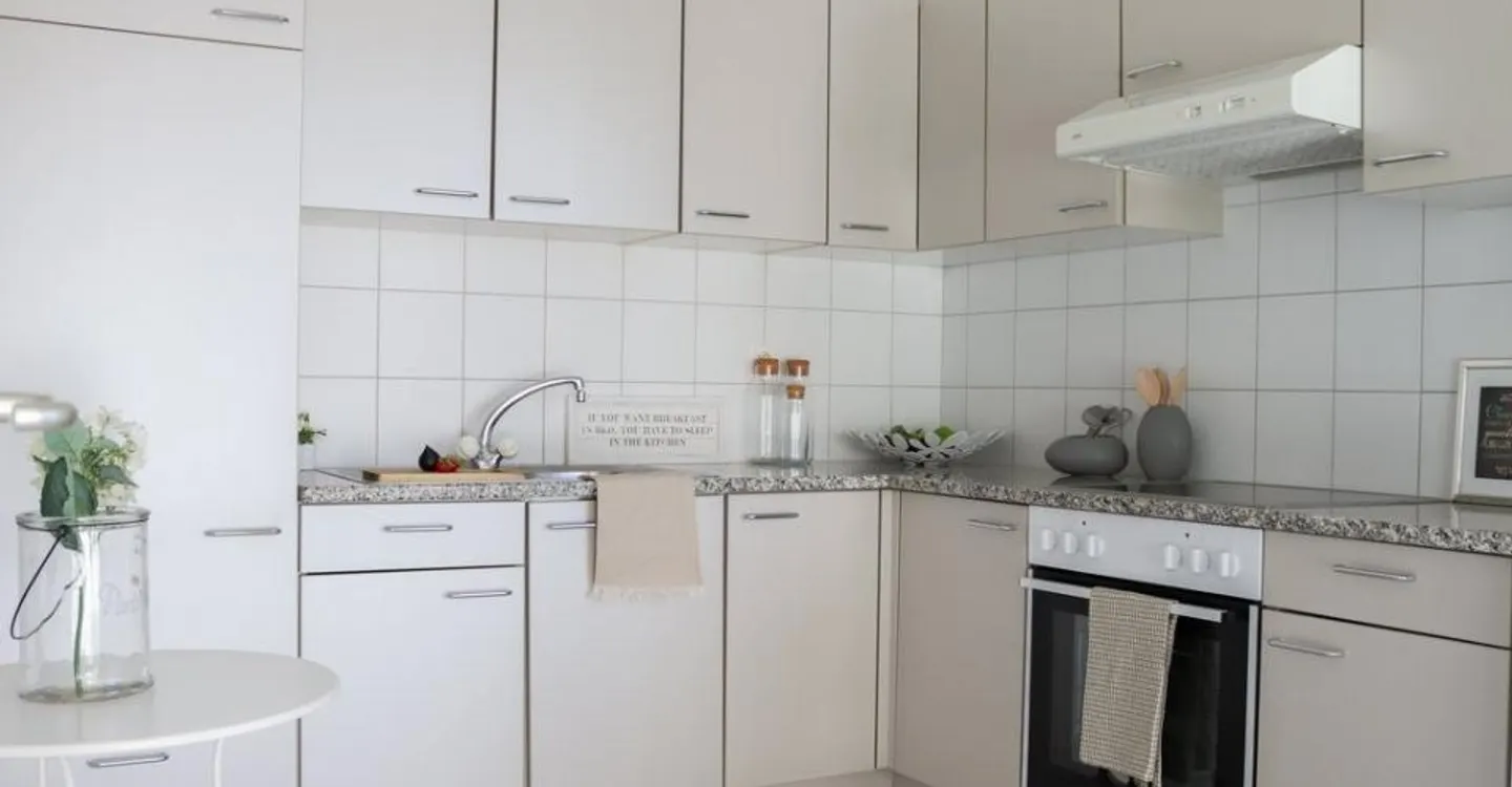 Bright and spacious 4.5-room apartment in Giubiasco - Photo 5 of 10
