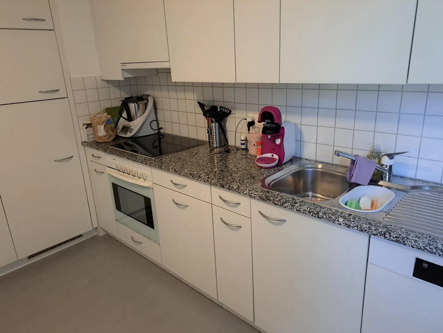 Beautiful and bright 3.5 room apartment for rent - Photo 1 of 11