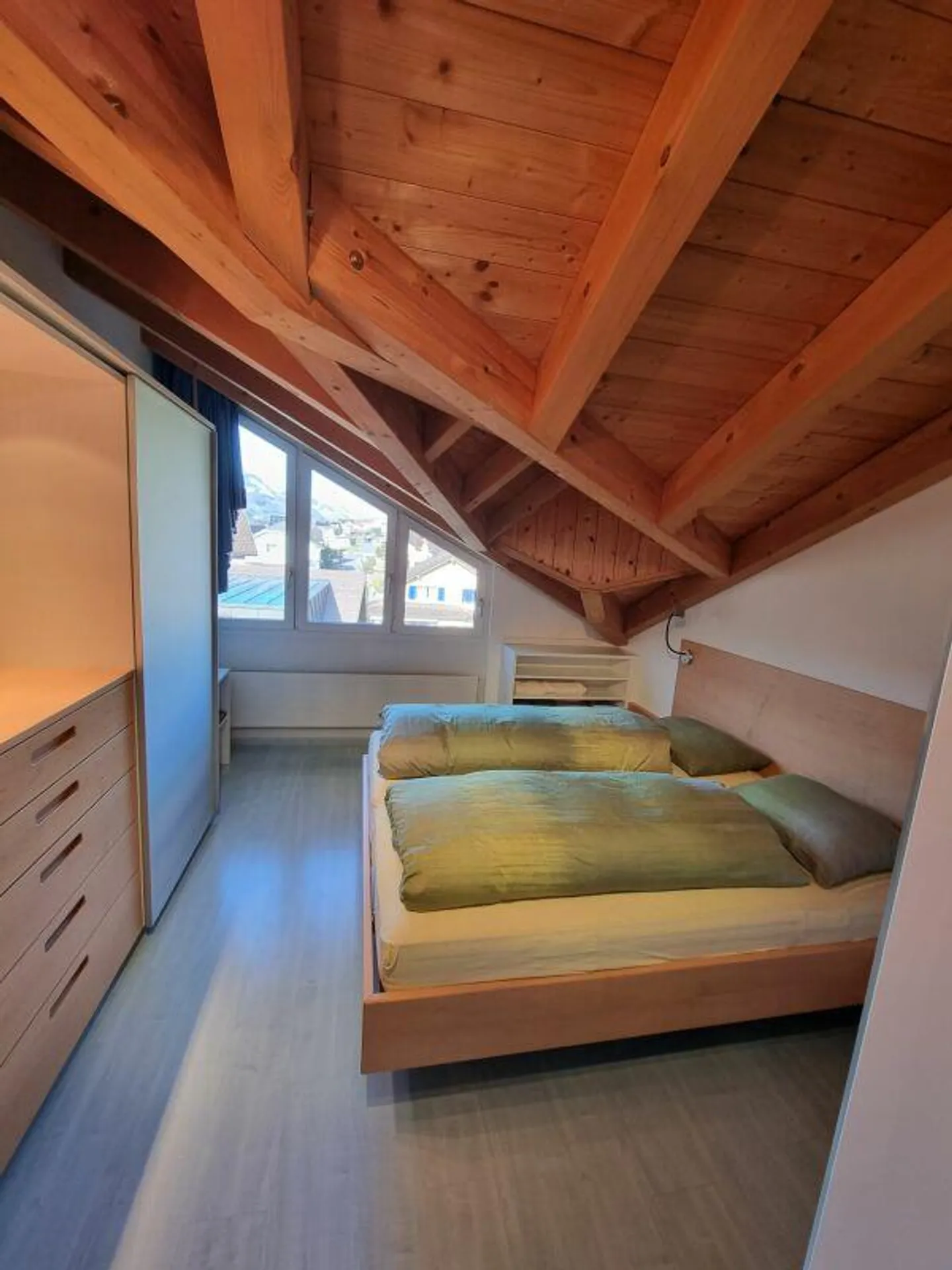 Exclusive 4.5-room penthouse apartment with a wide view and plenty of sun - Photo 5 of 12