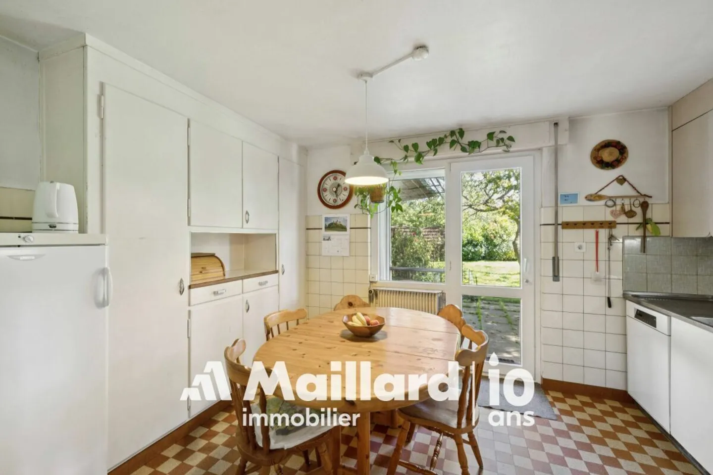 Individual House - Photo 5 of 13