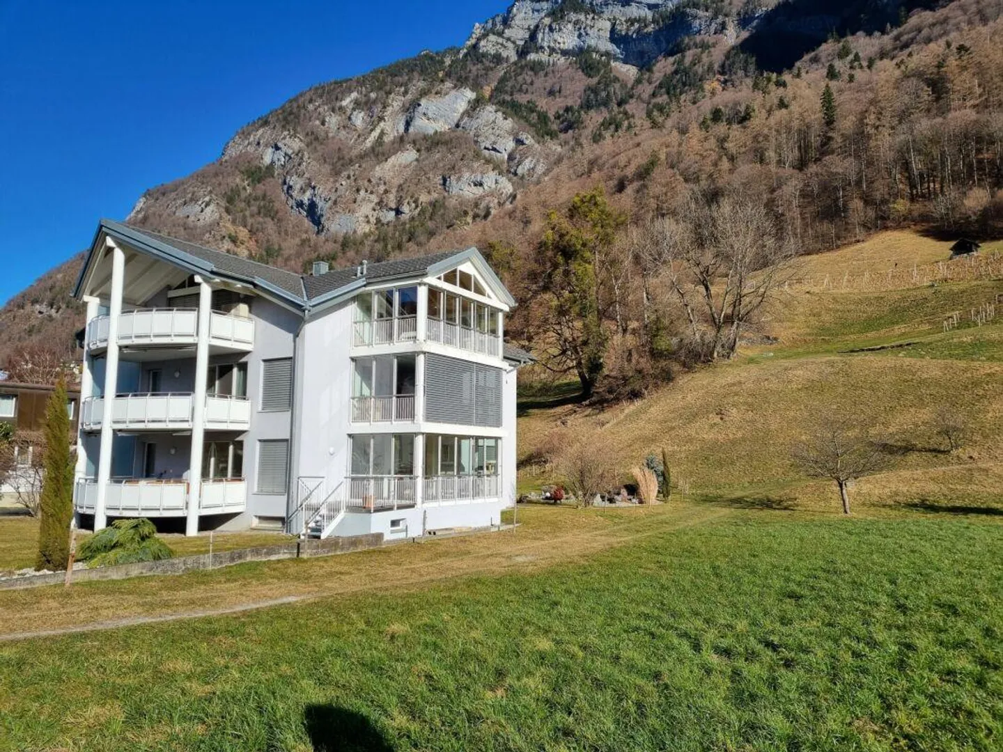 Exclusive 4.5-room penthouse apartment with a wide view and plenty of sun - Photo 12 of 12