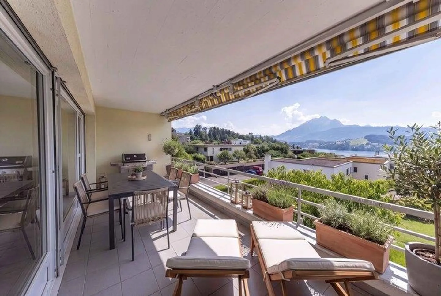 Modernes Apartment mit Seeblick - Foto 7 von 8