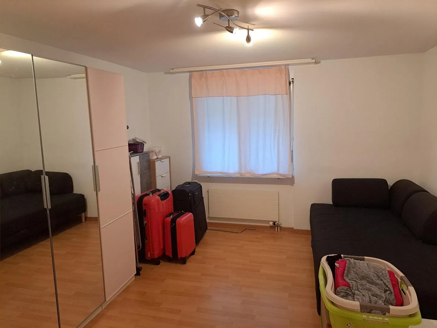 Beautiful and bright 3.5 room apartment for rent - Photo 9 of 11