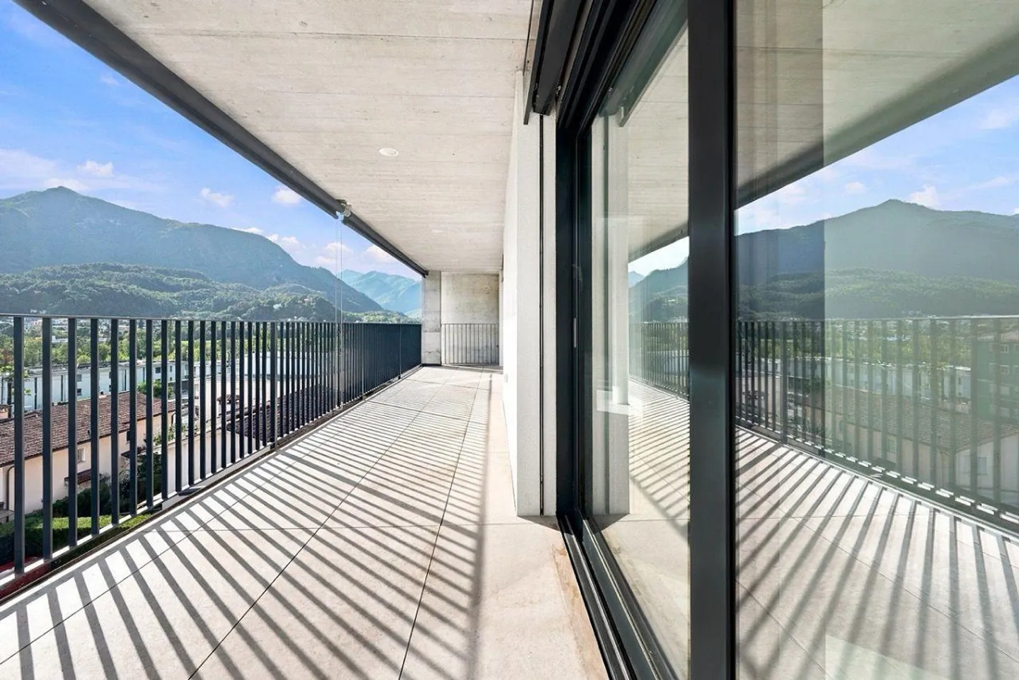 The pleasure of living outdoors, in the privacy of your penthouse - Photo 1 of 16