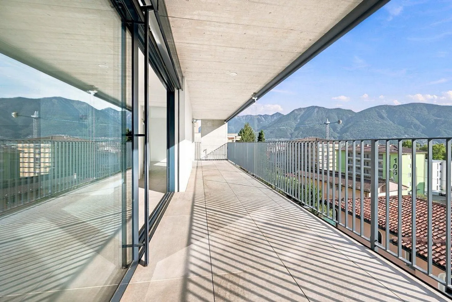The pleasure of living outdoors, in the privacy of your penthouse - Photo 2 of 16