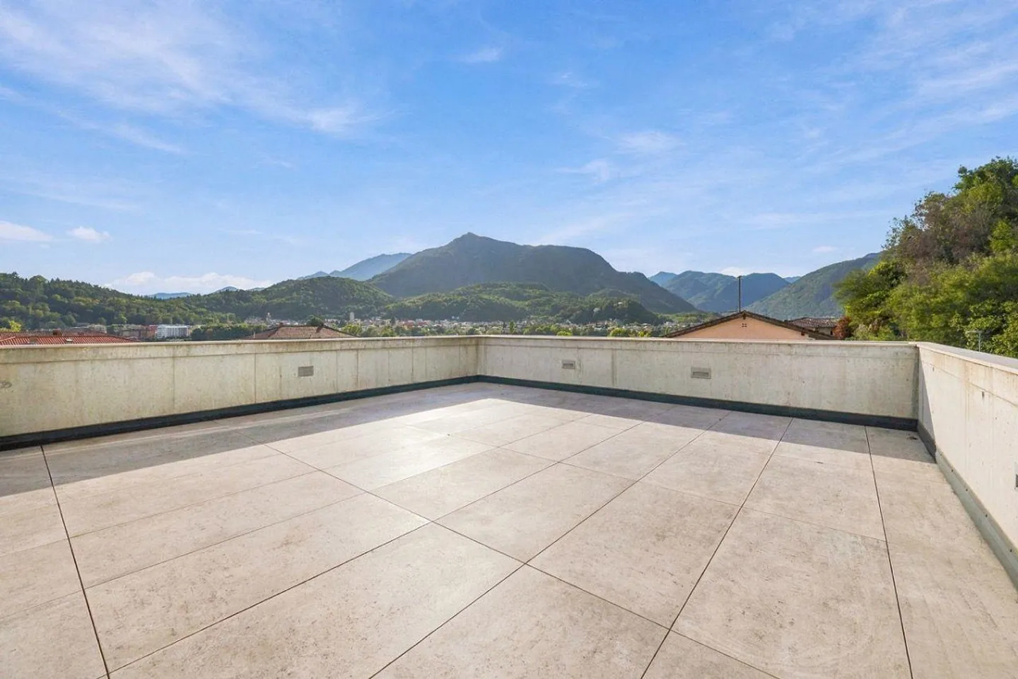 The pleasure of living outdoors, in the privacy of your penthouse - Photo 13 of 16