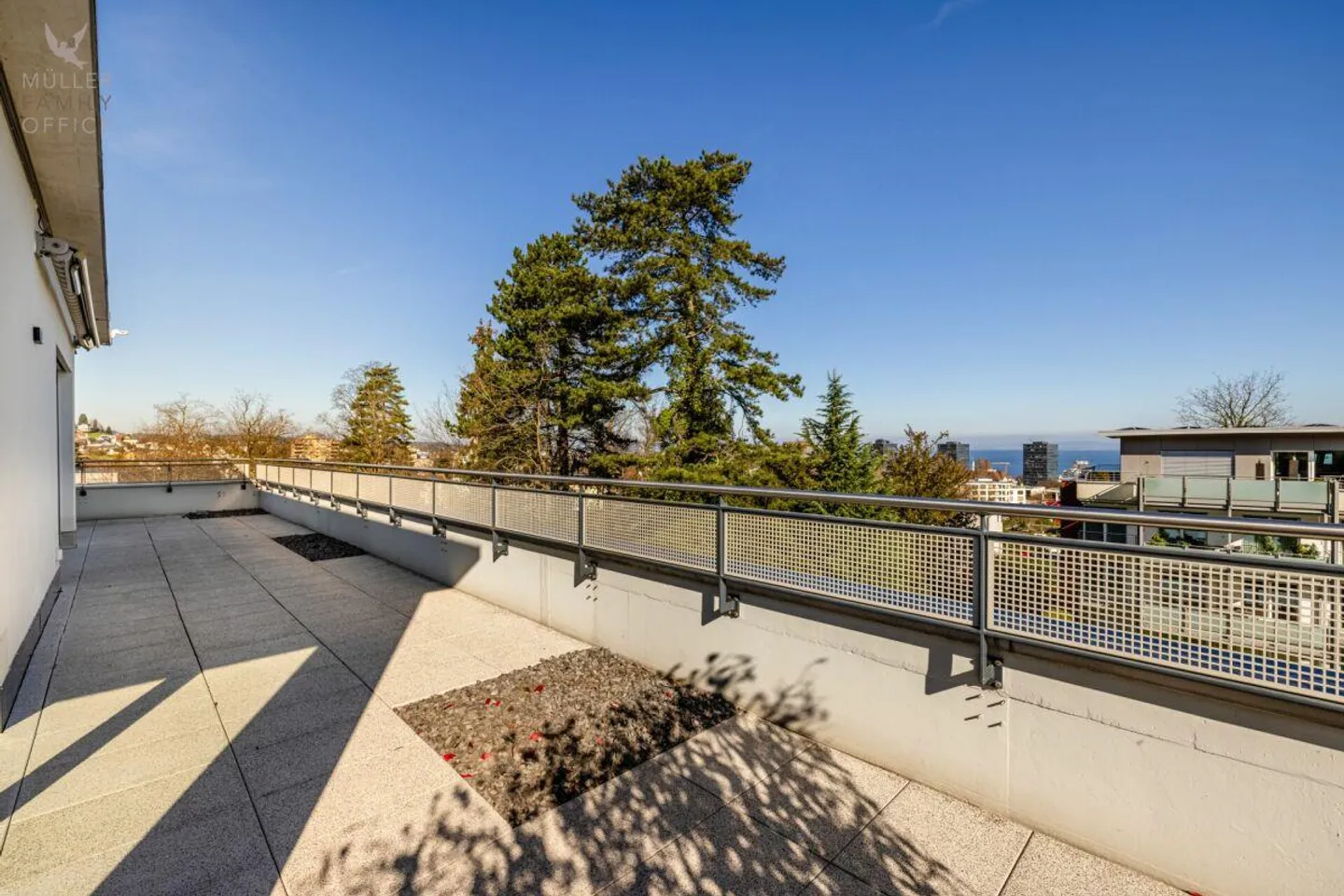 Quiet Elegance with a View - 5 1/2 Room Penthouse Apartment with Lake Constance View - Photo 1 of 13